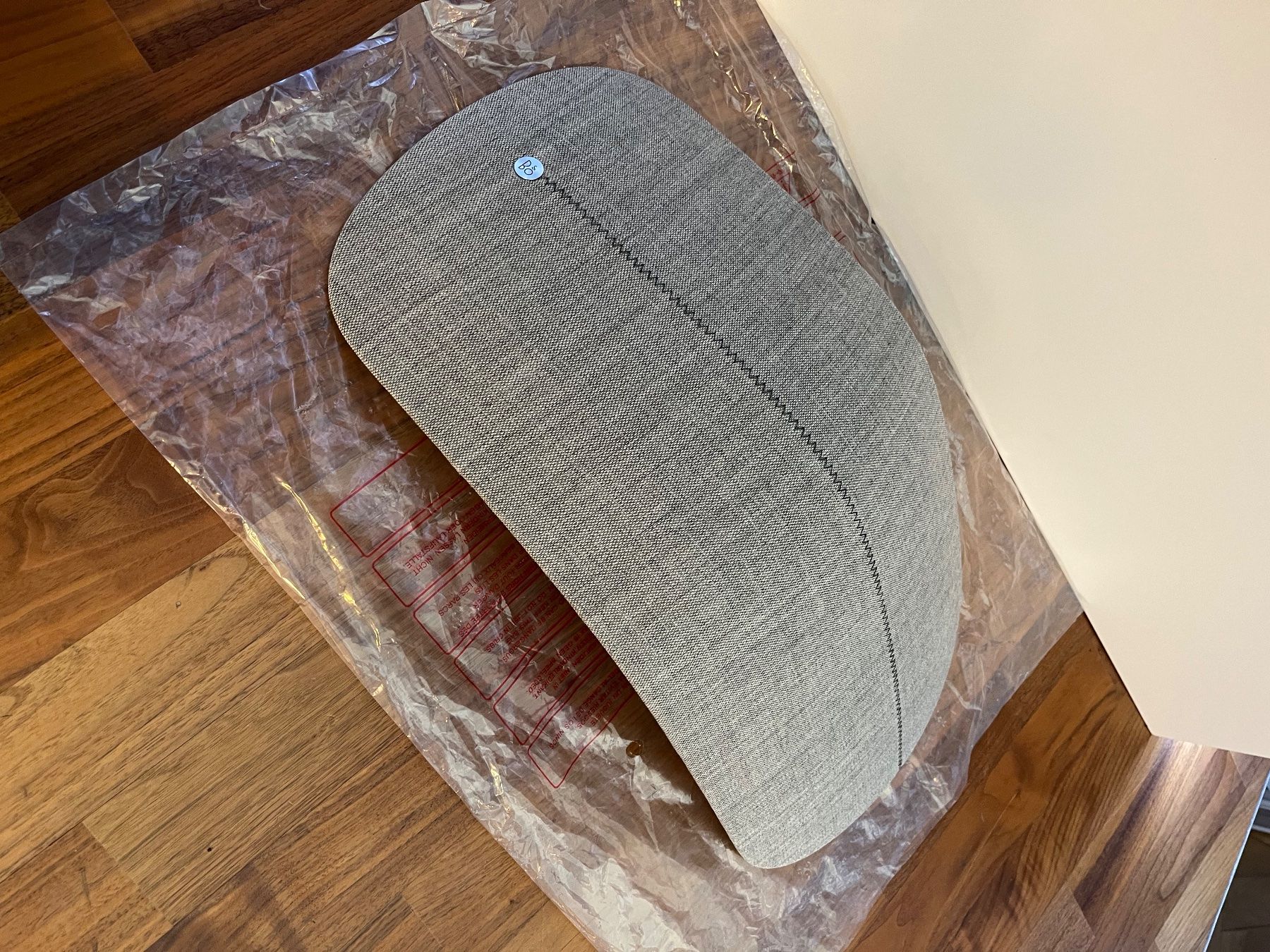 Griglie e Inferriate: Tissu Beoplay A6 Kvadrat Light grey – Nuovo (secondo la descrizione) da Sion venduto da Bang-OlufsenSion 1