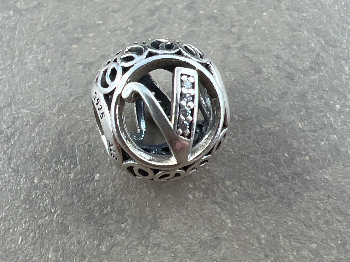 Pandora Anhänger: Pandora Charm – Gebraucht aus Niederuzwil von leo_8857