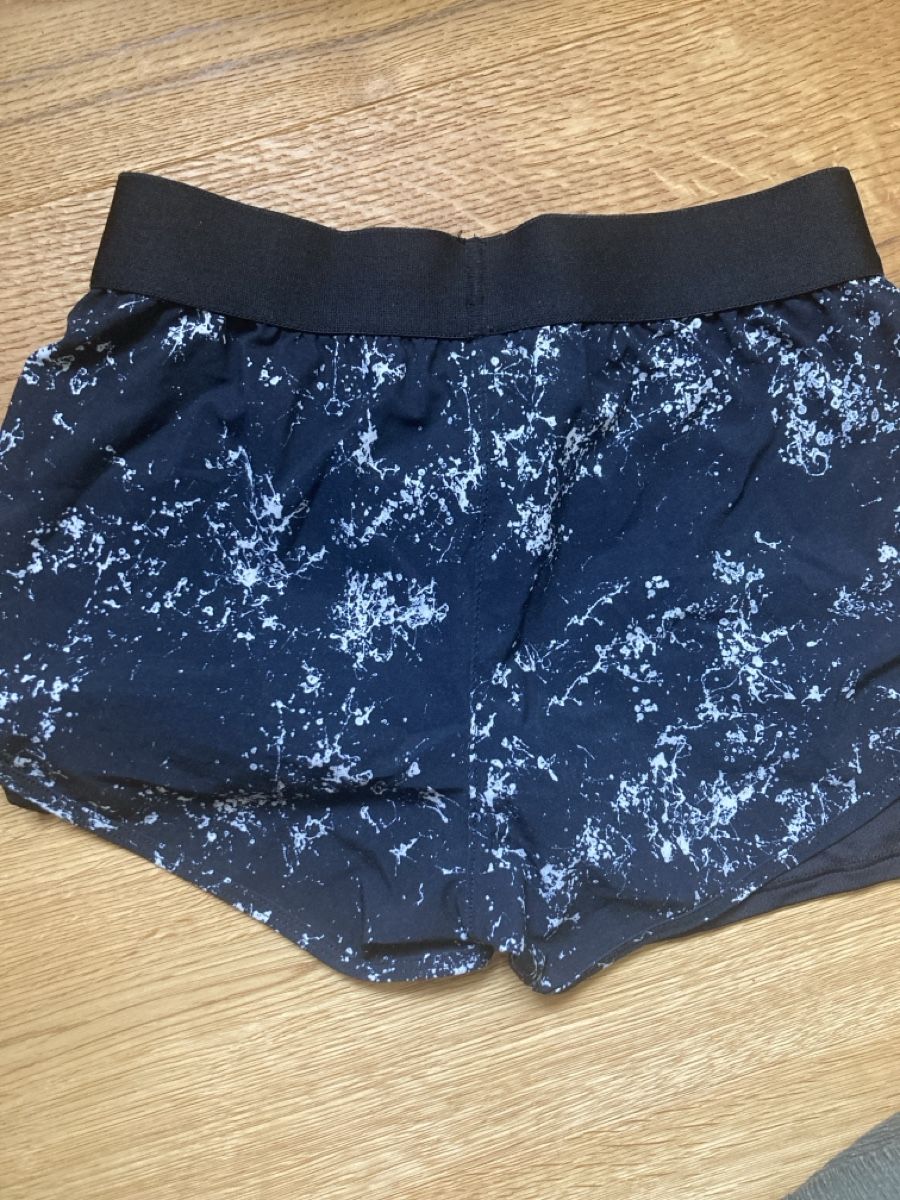 Decathlon Pantalons: Sporthose ca. 134 – D'occasion à Bauma par ladygaby 1