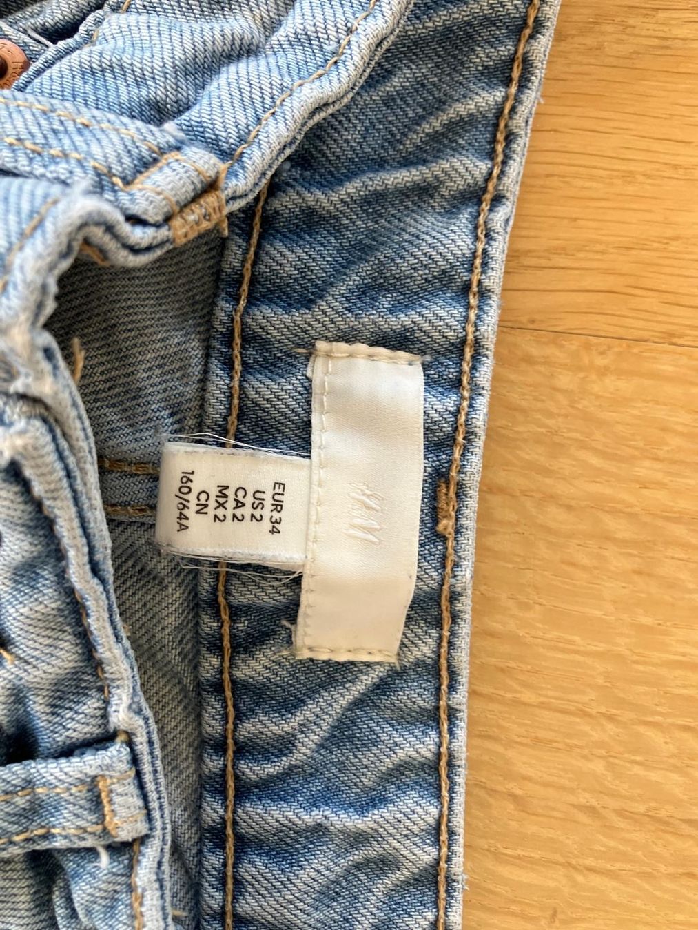 H&M Jeans: H&M jeans Grösse 34 – Gebraucht aus Allenwinden von Obalu 1