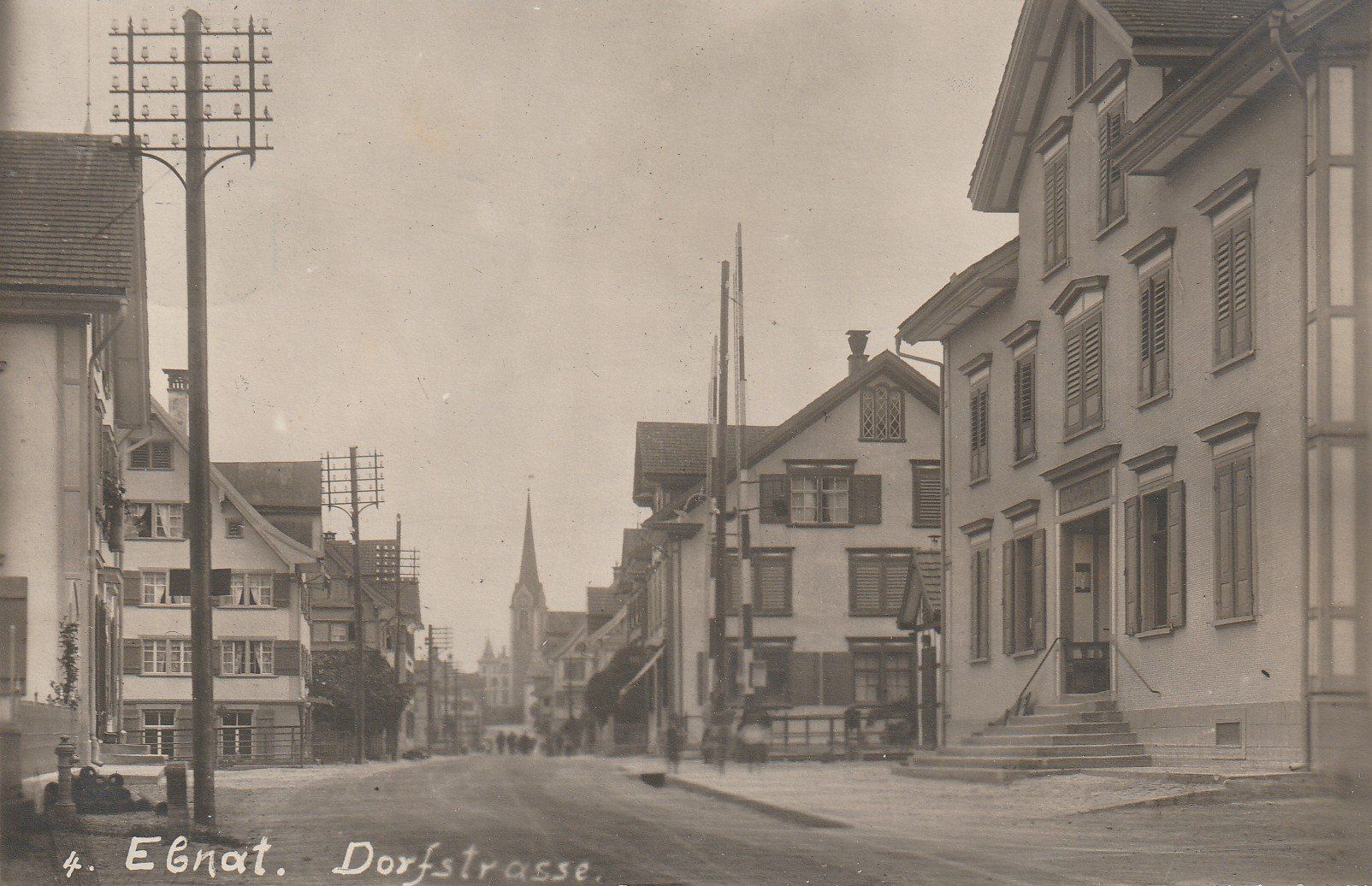 Cartoline postali: Echtfotokarte Ebnat Dorfstrasse – Usato da Rorschacherberg venduto da fratovi2