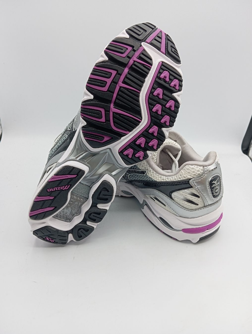 Mizuno Scarpe da uomo: Mizuno Wave Rider 10 (EU39) – Nuovo e nell'imballaggio originale da Schaffhausen venduto da outlez 6