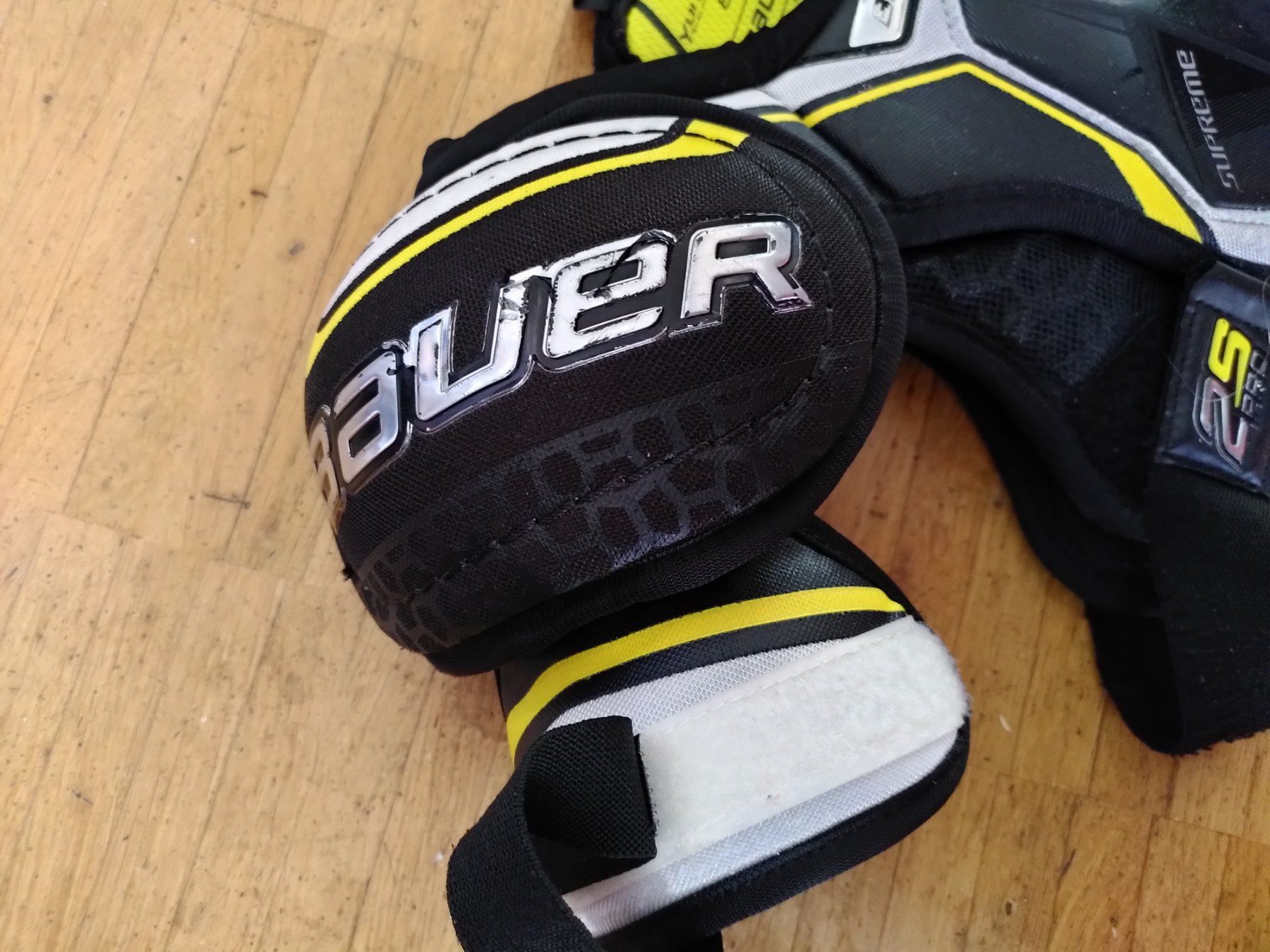 Bauer Protezioni & Imbottiture: Bauer Supreme Brustpanzer Youth S/P – Usato da Uster venduto da Truda 2