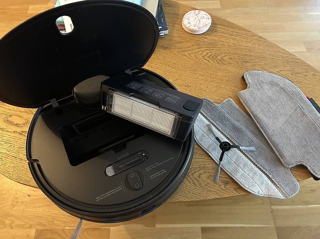 Xiaomi Aspirapolveri & Accessori: Xiaomi Saugroboter Mi Robot Vacuum-Mop P – Usato da Zürich venduto da zey.nep