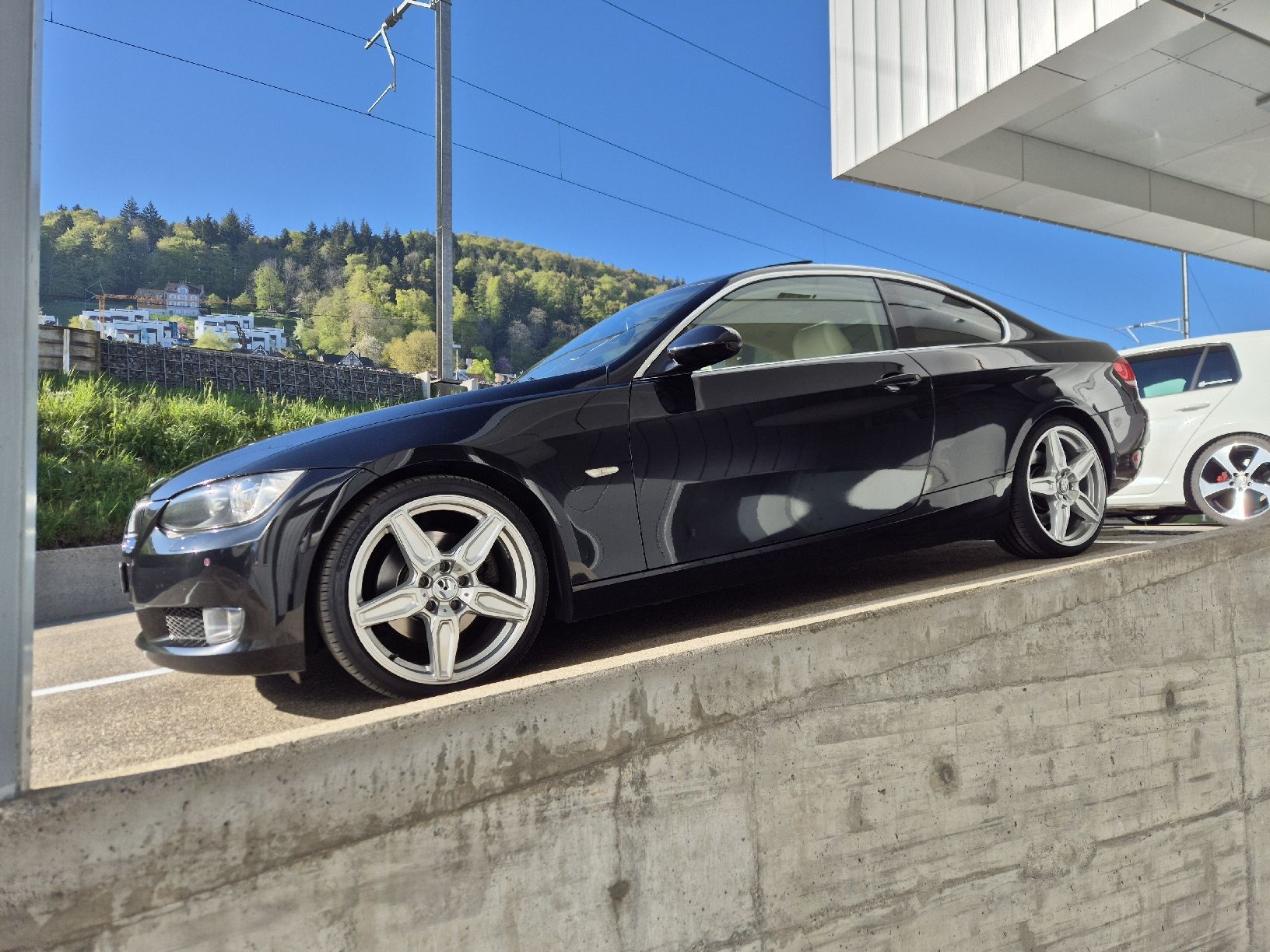 BMW Autos: BMW 330xi E92 ab MFK – D'occasion à St. Gallen par FeroE34 1