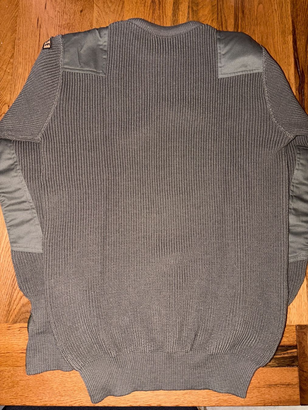 Pulls & Sweat-shirts: 2/2 Schweizer Armee Pullover ä Grösse – D'occasion à Opfikon par oza_cc6l 2