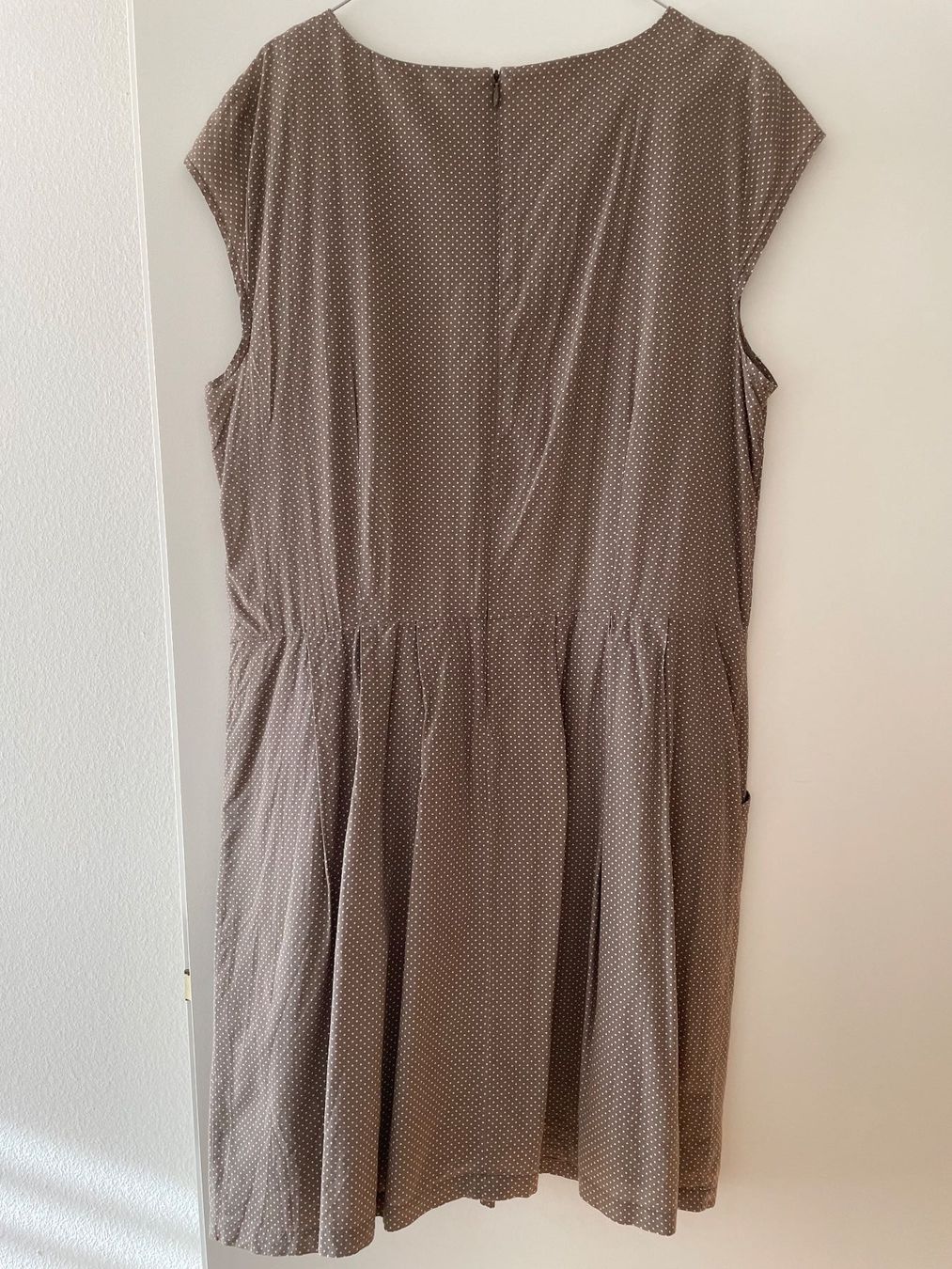 Opus Kleider: Schönes Sommerkleid von Opus mit Pünktchenmuster, Gr. 44 – Neu (gemäss Beschreibung) aus Oberwil BL von cor_286p 1