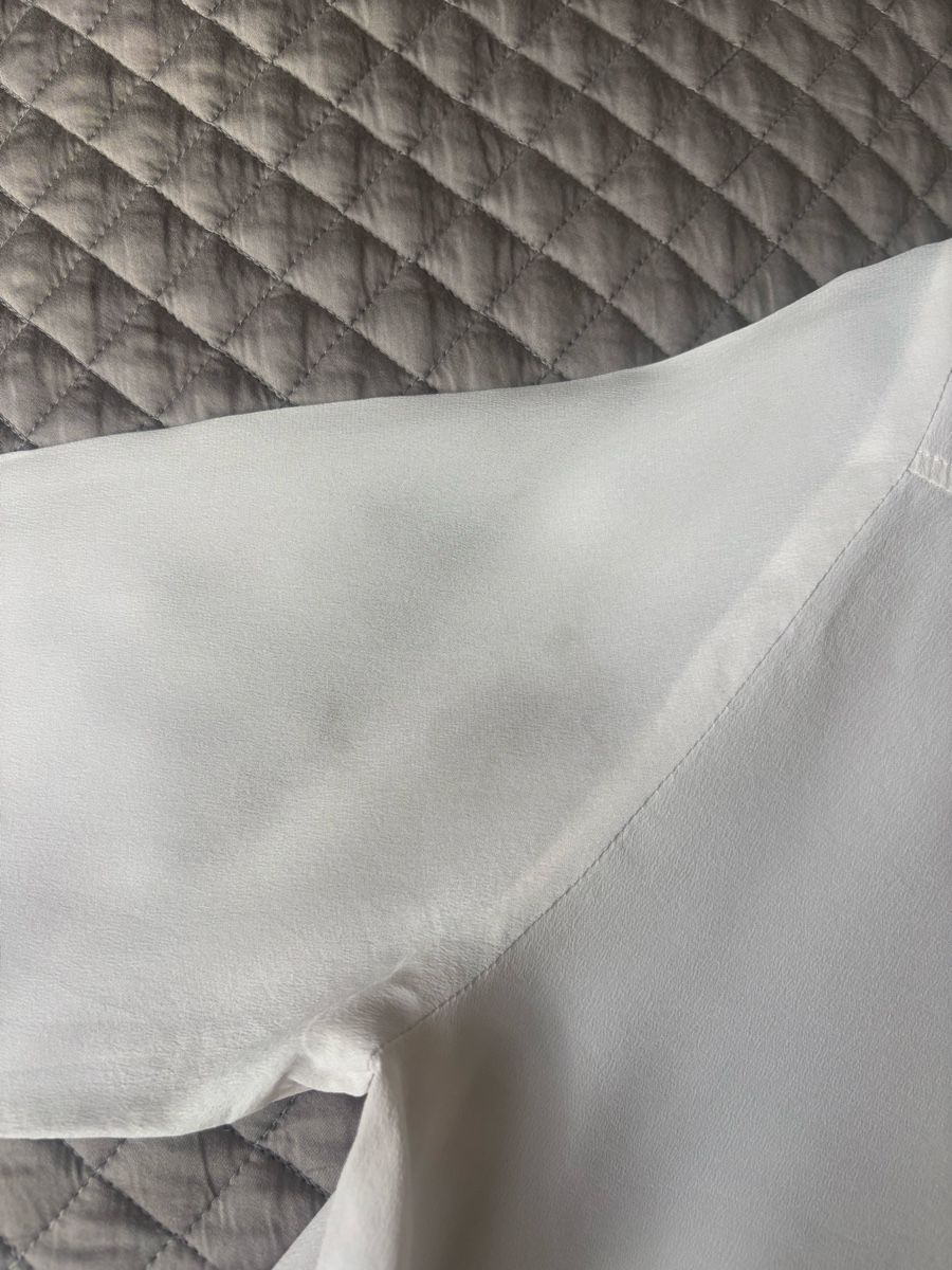 Gucci Blusen: Gucci White Shirt with Bow - IT38 silk – Gebraucht aus Geneve von wer_7s7p 2