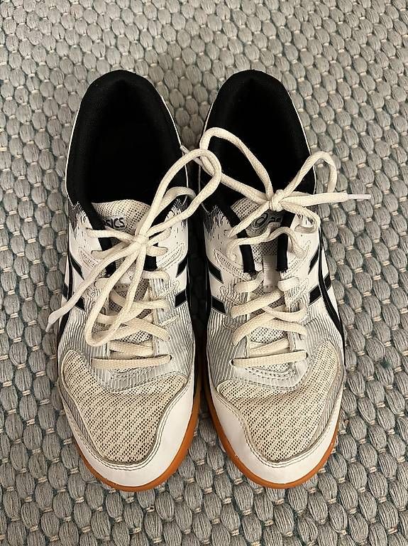 Asics Scarpe da donna: Hallenschuh Asics Gr. 38 – Usato da Wabern venduto da ricar4do