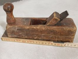 Antik-Deko Holz-Hobel und Holz-Presse
