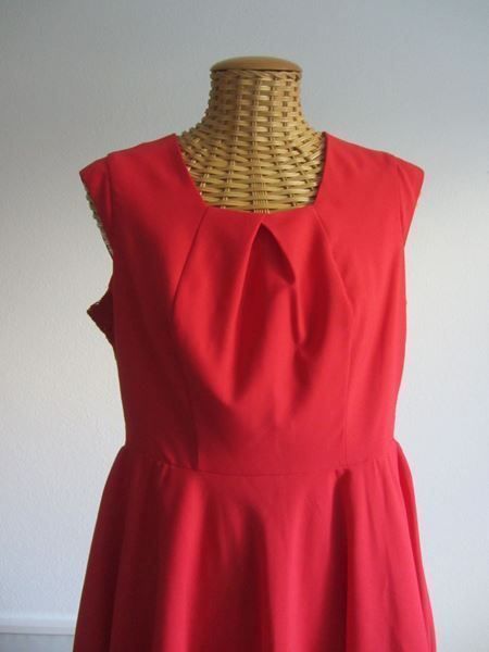 Robes: Kleid rot elegant - 36 – D'occasion à Zürich par Diazaio 1