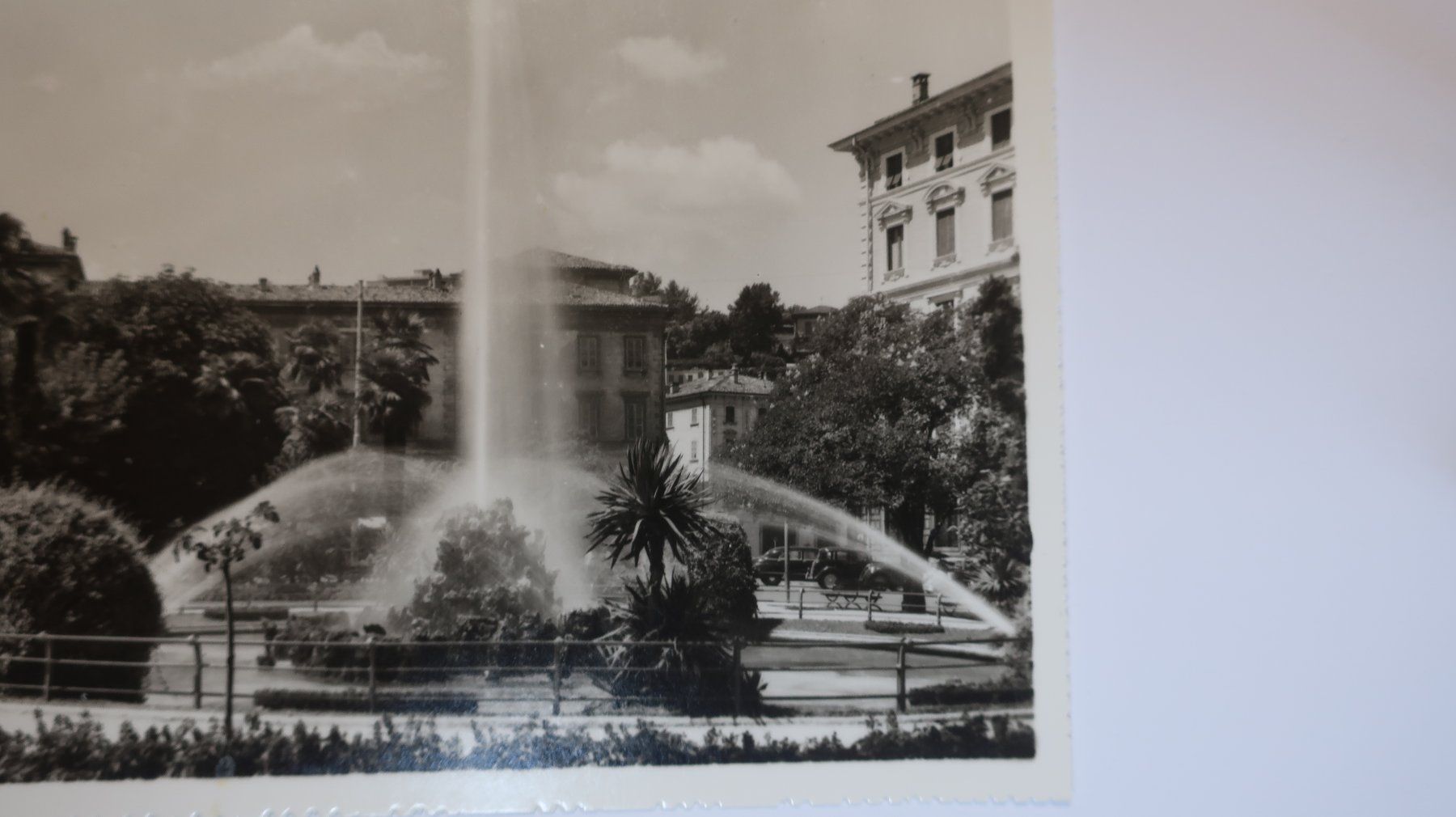 Cartoline postali: Lugano Piazza Giardino – Usato da Cormoret venduto da Pascalll2001 2