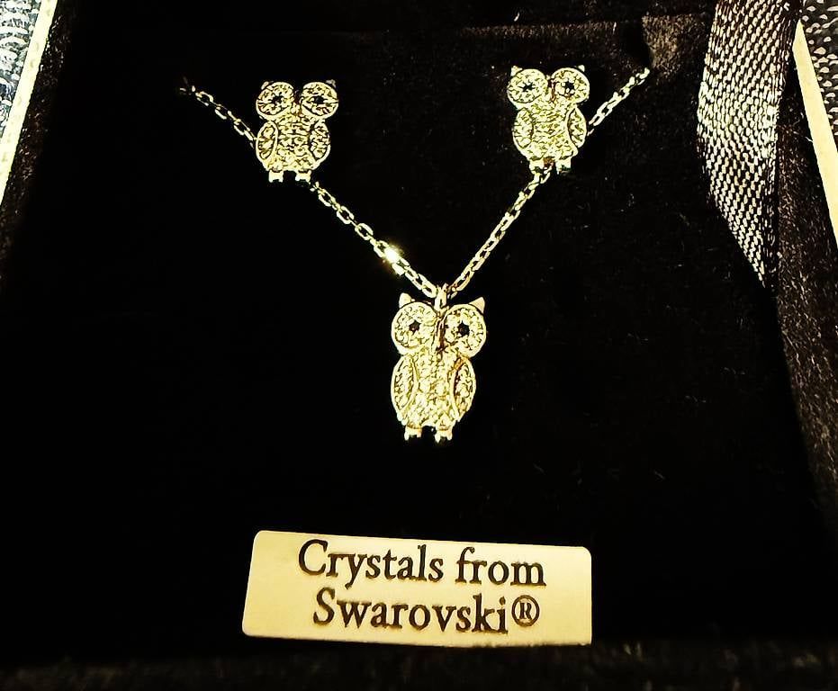 Catenine: 925er Silber-Set mit Eule & Swarovski Halskette & Ohrstecke – Nuovo e nell'imballaggio originale da Ehrendingen venduto da ErikaKrisztina