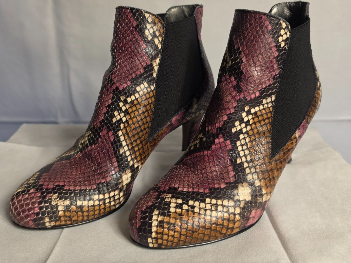 Navyboot Scarpe da donna: Navyboot Stiefeletten mit Schlangenmuster, Grösse 36, Top! – Usato da Rüfenacht BE venduto da Xjump