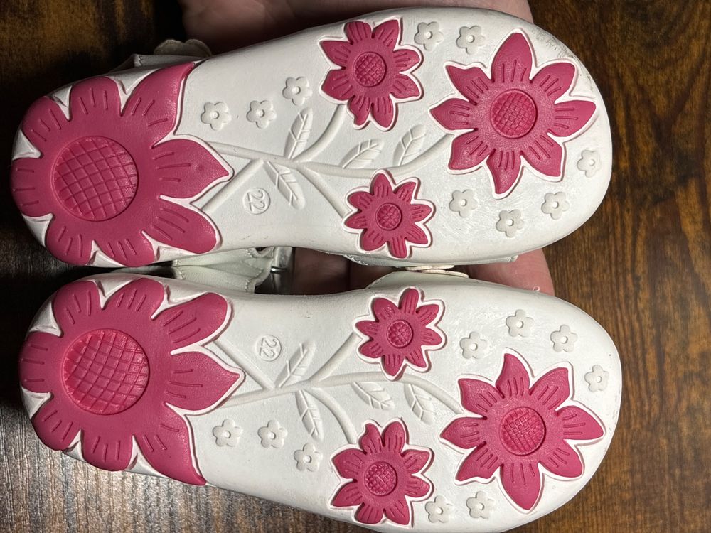 Chaussures filles: Mädchen Schuhe Gr. 22 – Neuf (Voir description) à Ehrendingen par Katy28 3