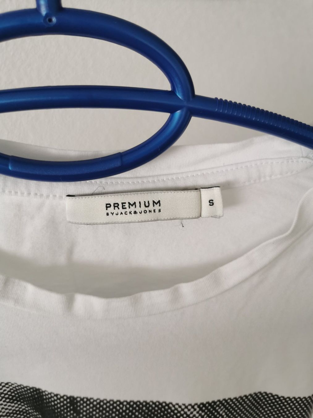 T-shirt: Jack and Jones Shirt – Usato da Luzern venduto da larissa_n 1