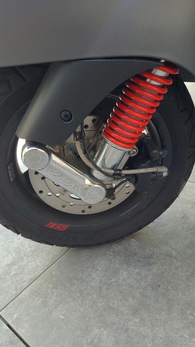 Vespa Scooter: PIAGGIO VespaGTS Super 300 – Nuovo (secondo la descrizione) da Thürnen venduto da Danilo9