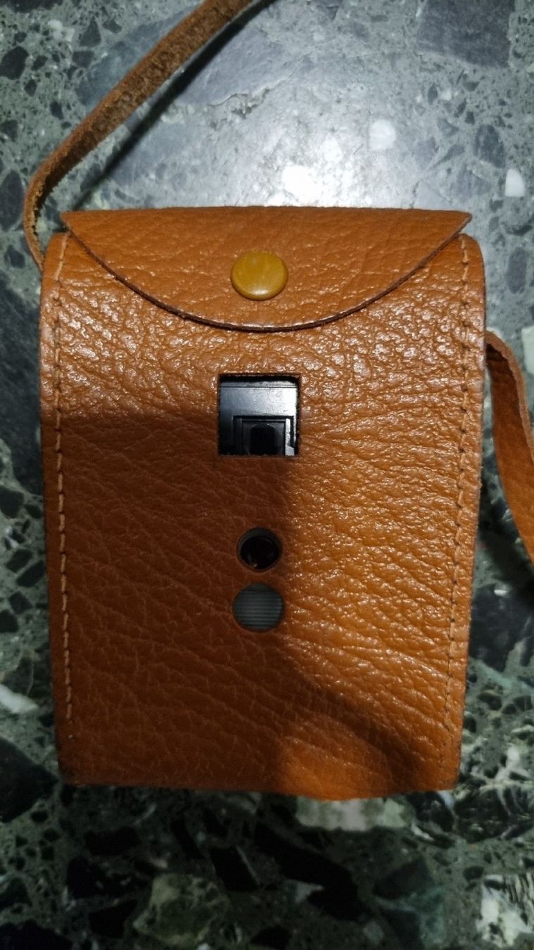 Kodak Kamera: Fotokamera Kodak / Filmkamera – Defekt aus Bremgarten AG von wellea 7
