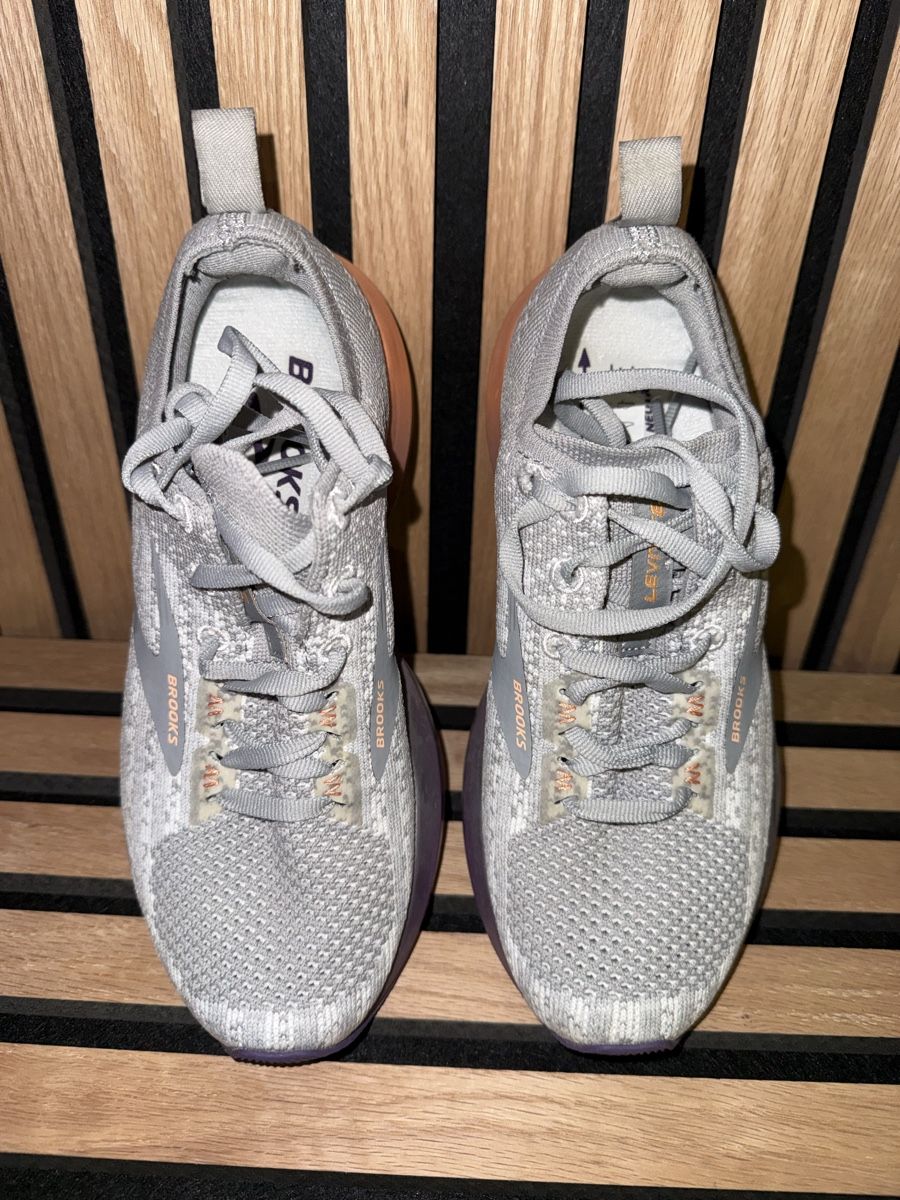 Scarpe da donna: Brooks Levitate Laufschuhe – Usato da Herzogenbuchsee venduto da Meeret
