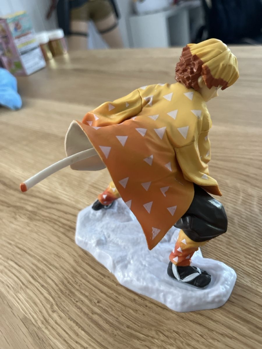 Figuren: Demon Slayer Zenitsu Agatsum Figur – Neu (gemäss Beschreibung) aus Wünnewil von AoDLara 1