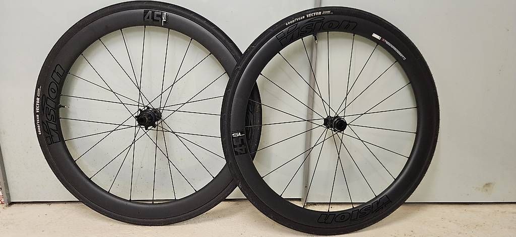 Biciclette: Look 795 Blade RS 2025 – Usato da Chêne-Bourg venduto da mat_fjj2 1