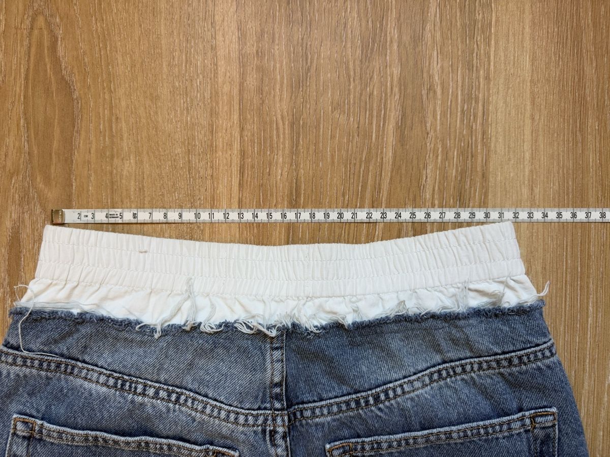 Pull&Bear Jeans: Jeans large avec taille tissu blanc Pull & Bear, t.32 – D'occasion à Tavannes par Thriftshop 2