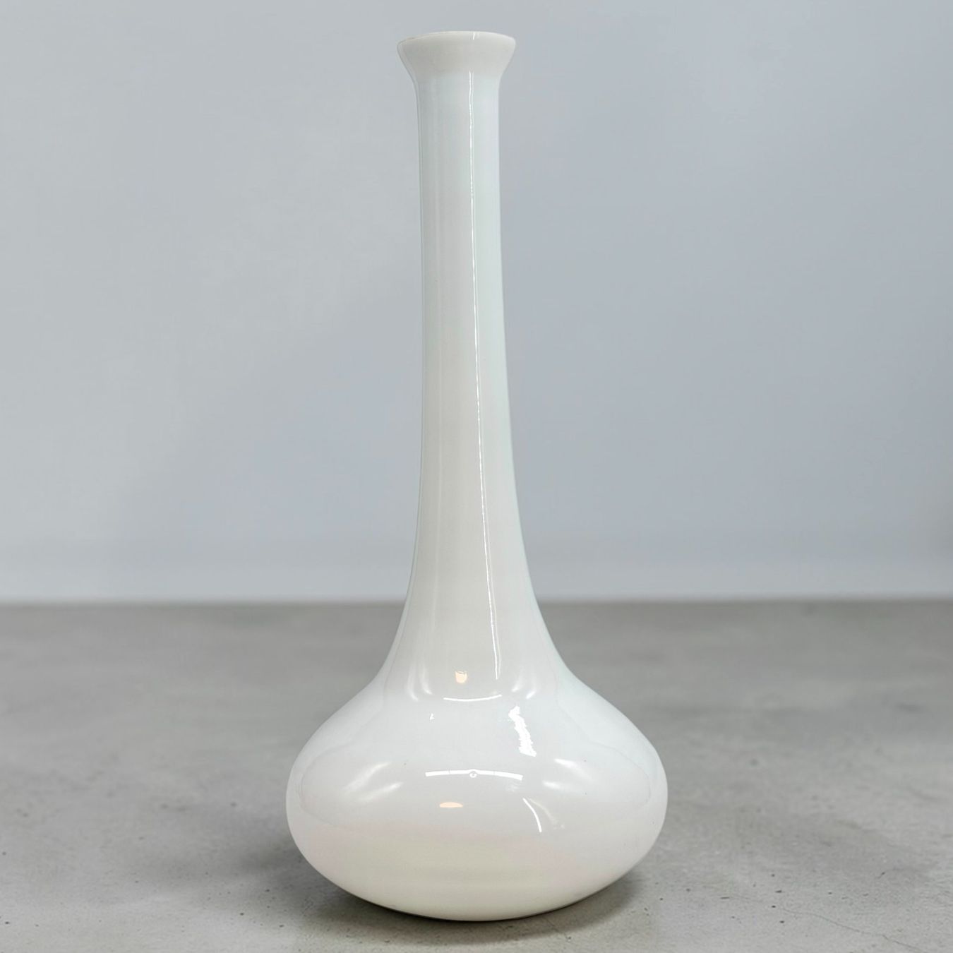 Vasi & Recipienti: Superbe vase soliflore ancien en opaline blanche – Usato da Morges venduto da vintix