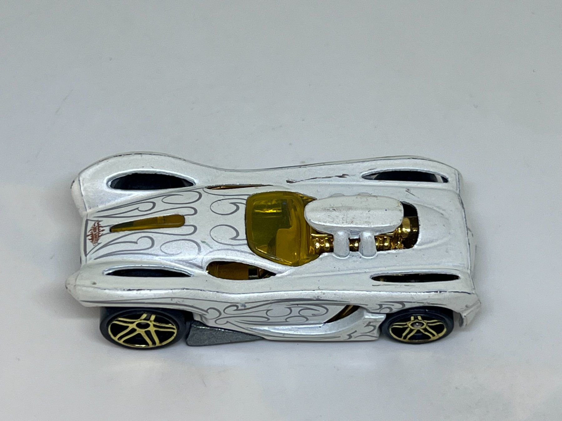Hot Wheels Modellini d'auto: Hot Wheels 16 Angels #569 – Usato da Wildegg venduto da LaaBoutique 1