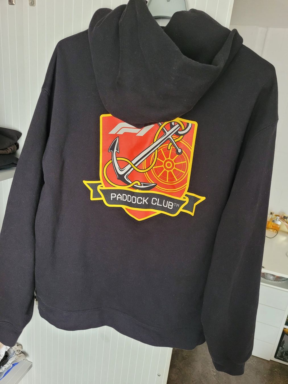 Pullover & Sweatshirts: Kapuzenpullover – Gebraucht aus Zürich von Saxer1900 1