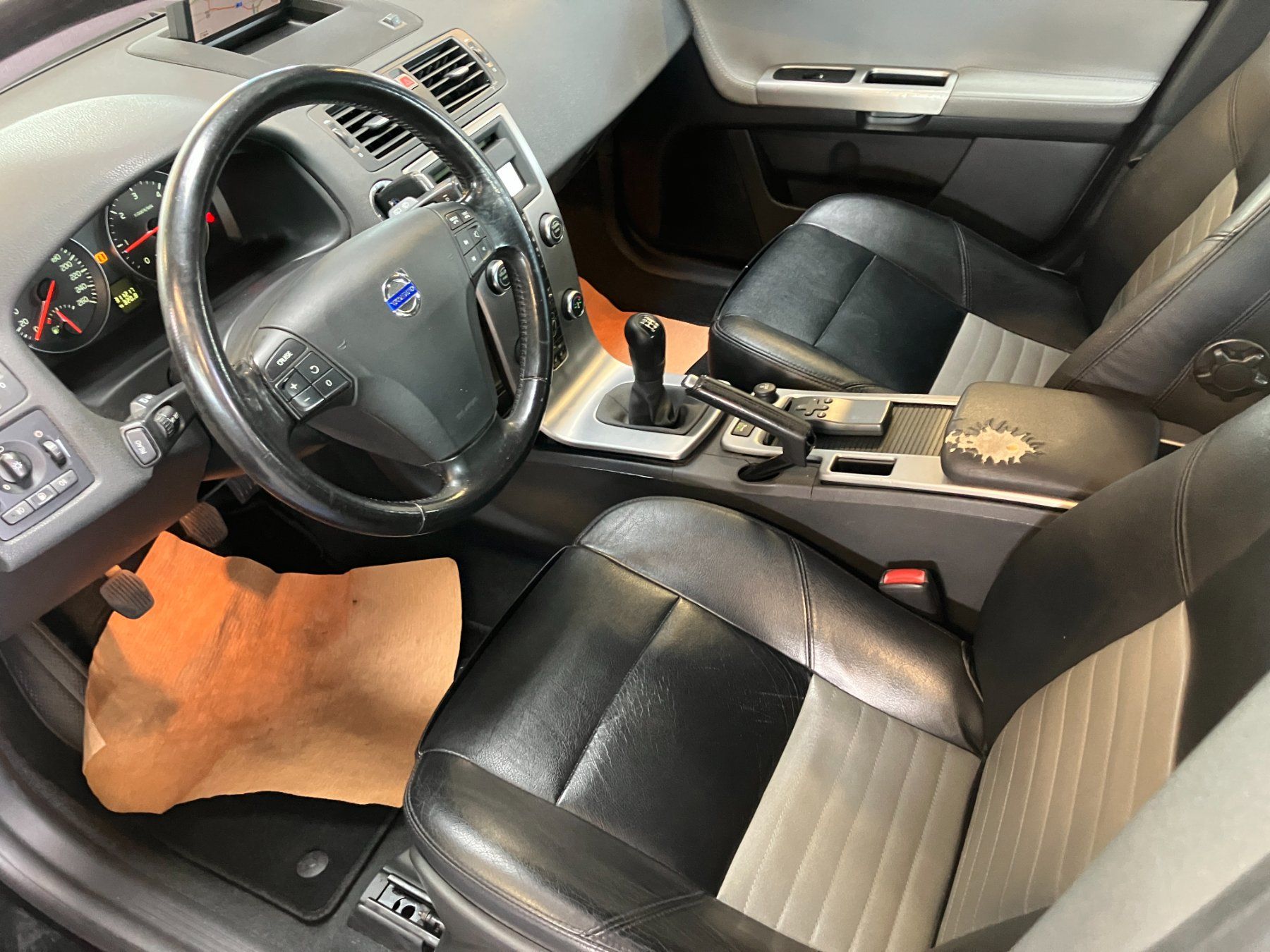 Volvo Automobili: VOLVO V50 1.6D DRIVe Start/Stop – Usato da Gampelen venduto da Steuer0 7