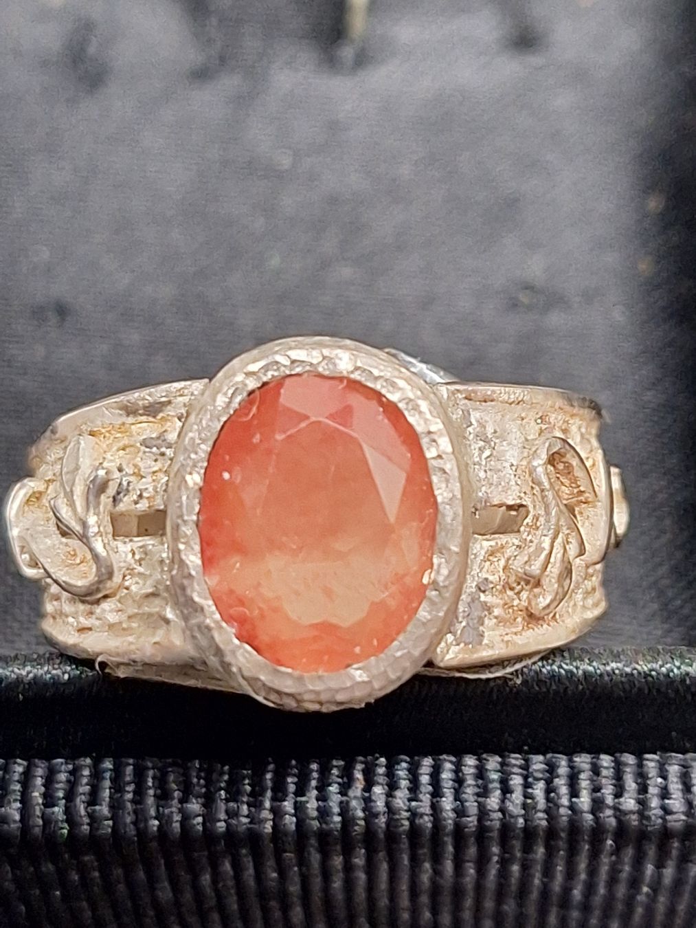 Anelli: Silberring mit Carneol Handmade von Carma Baheia – Nuovo e nell'imballaggio originale da Rheinfelden venduto da Cleopatra2000