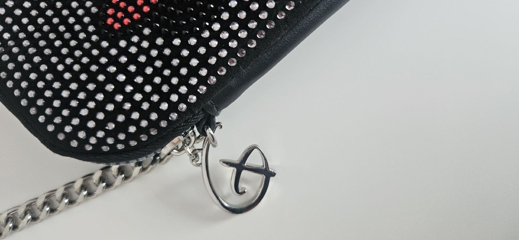 Disney Borse da donna: disney Umhängetasche mit Strass – Usato da Schlieren venduto da Disneylover 2