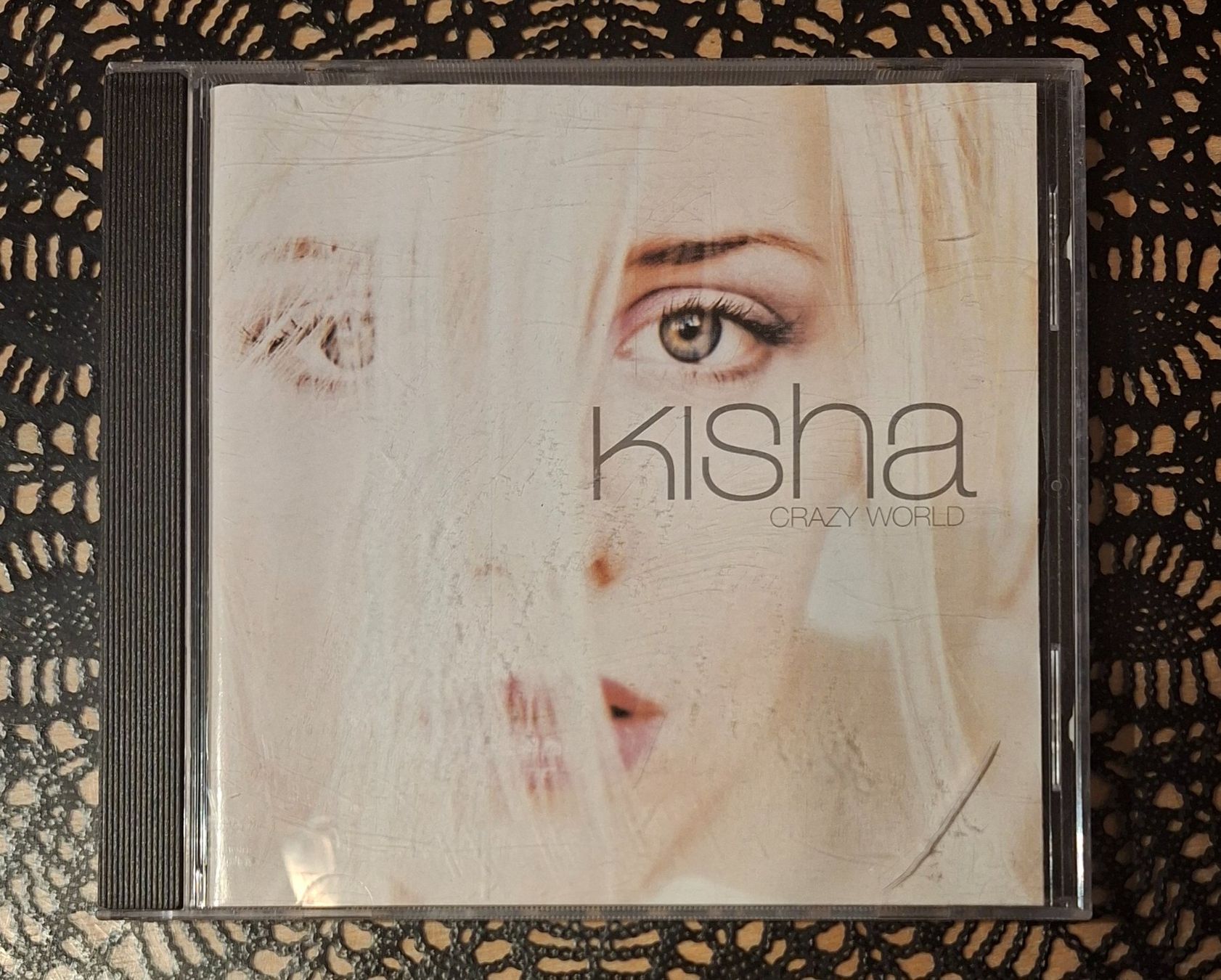 CDs: Kisha - Crazy World, CH Pop CD Album 2002 – Gebraucht aus Schönenberg TG von breiti12