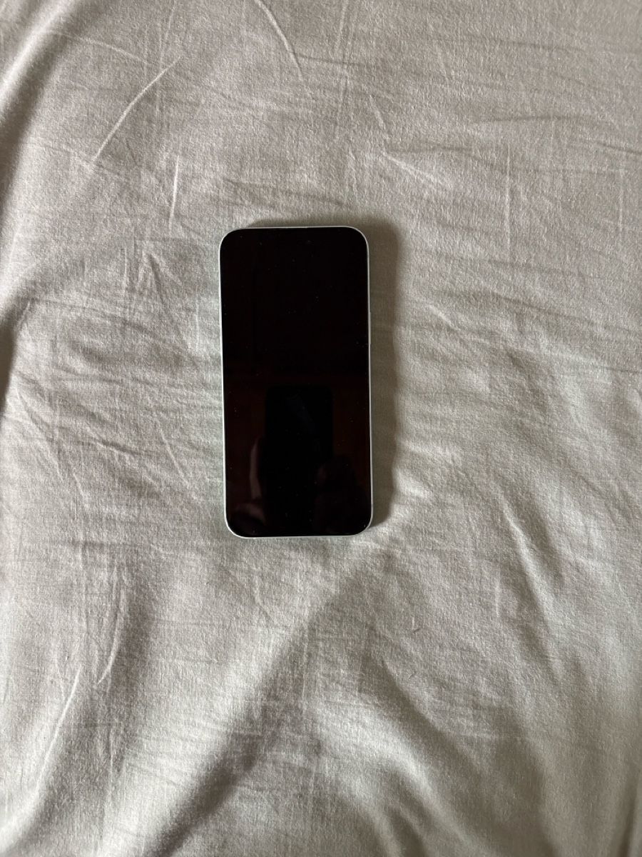 Apple Telefoni cellulari / Smartphones: Iphone 15 Plus mit 4 Hüllen – Usato da Rubigen venduto da Rea1972. 1