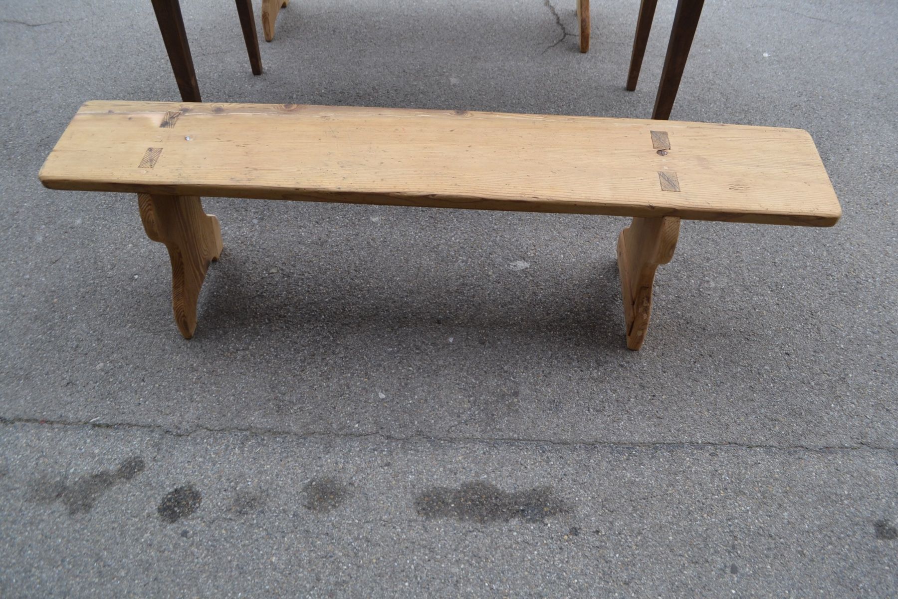 Tavoli: Tisch mit 2 passendene Bänken Restauriert – Usato da Wil SG venduto da Athi 3