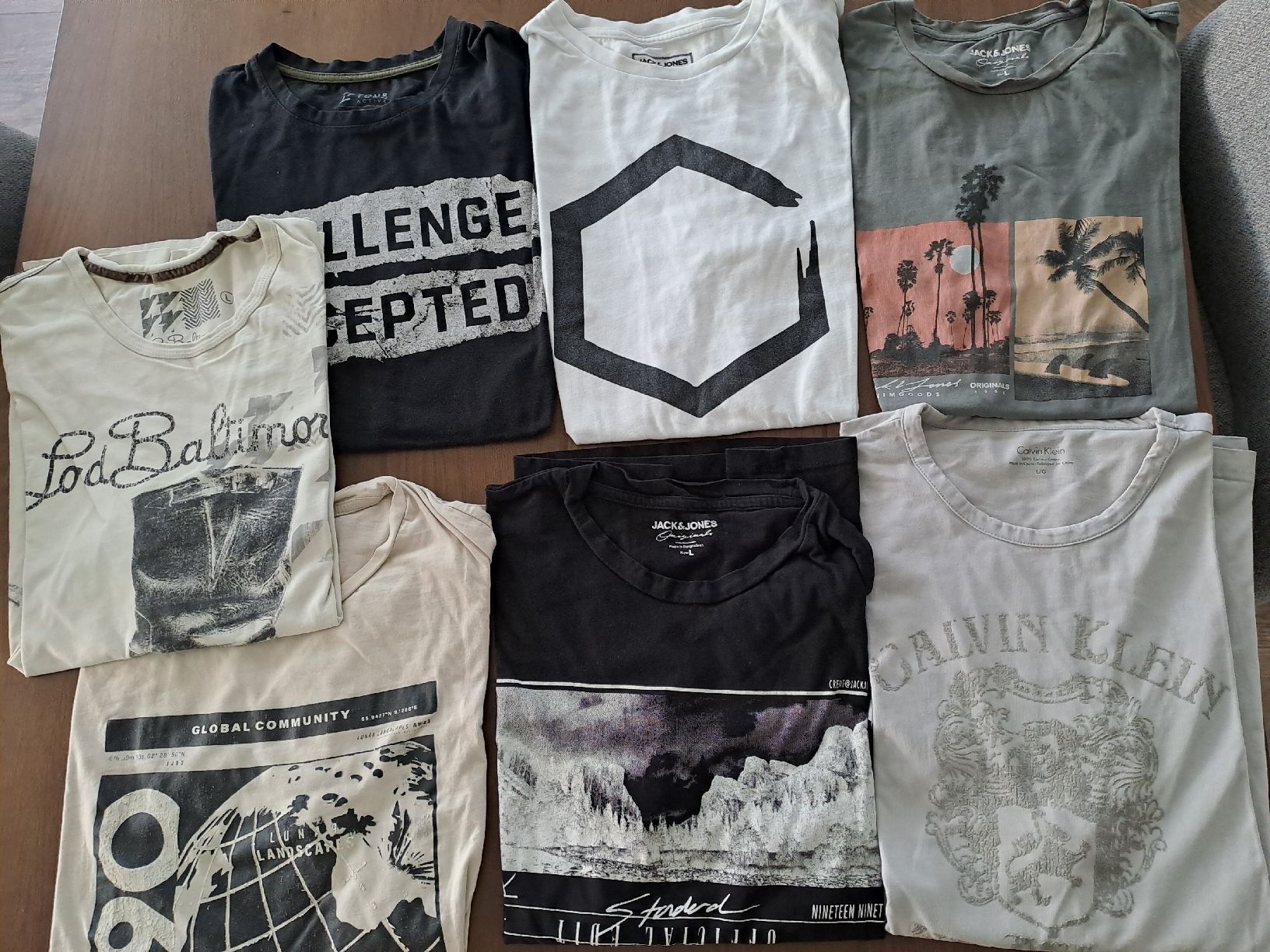 Jack & Jones T-Shirts: T-Shirts im Bundle – Gebraucht aus Richterswil von Thomas219