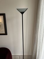 Papillona Flos Stehlampe schwarz, halogen