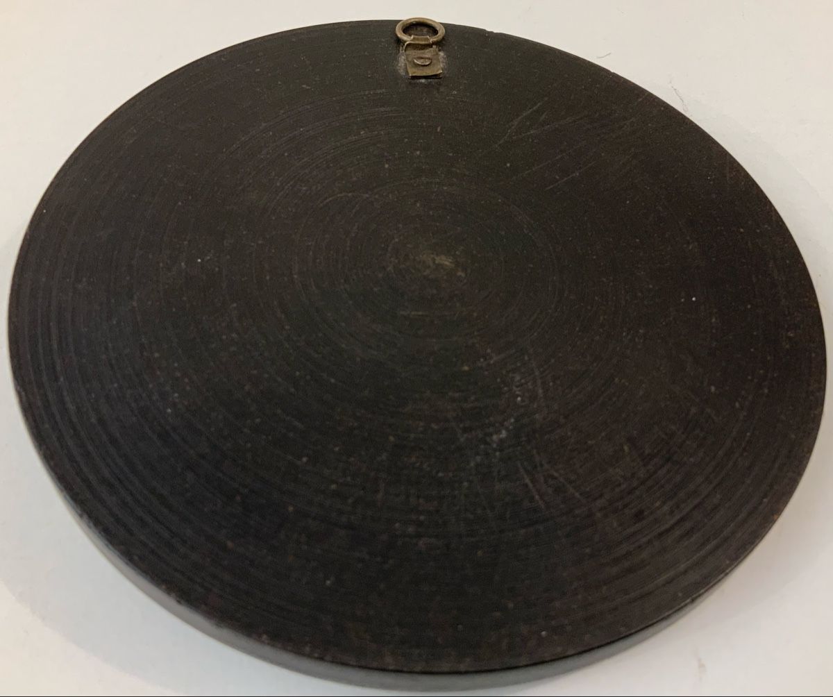 Tutte le decorazioni: Médaillon en Ébonite Gutta Percha – Usato da rolle venduto da Tontonjulot 4