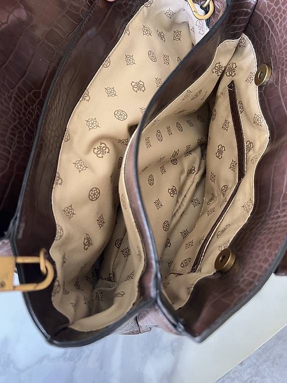 Taschen für Damen: Schöne Guess Handtasche  – Gebraucht aus Rothrist von mel_l9mc 3
