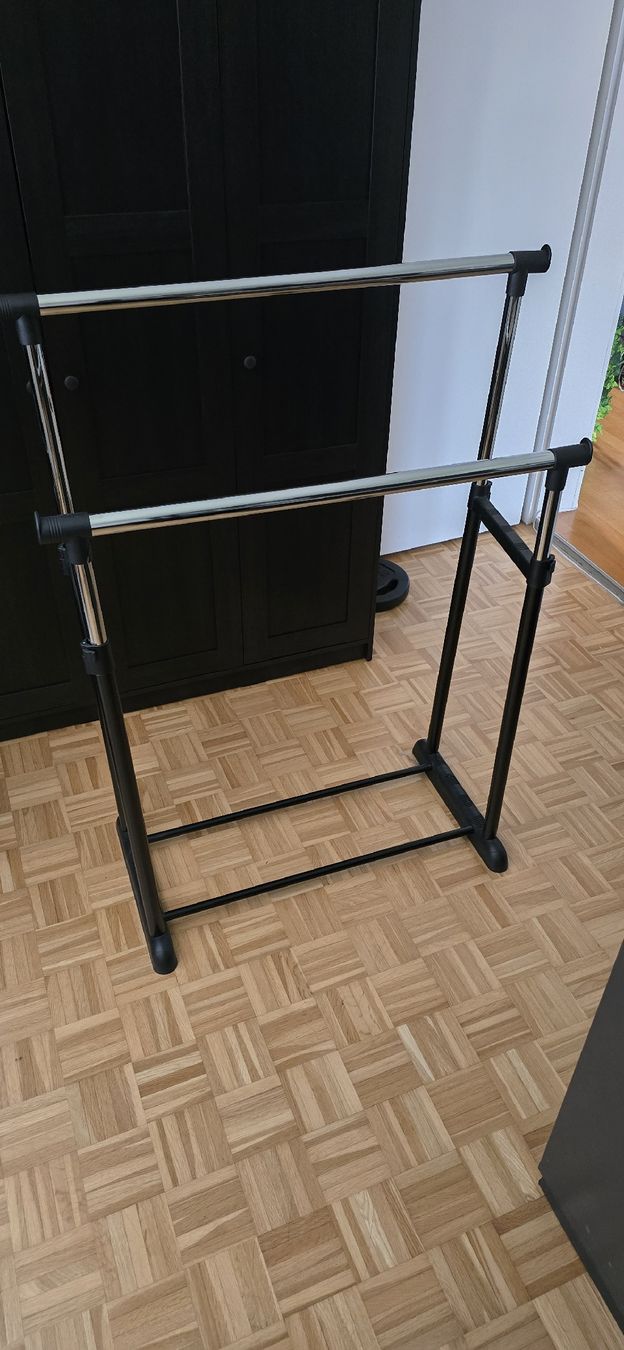 Ikea Porte manteau: 2 IKEA Garderobe  – D'occasion à Meilen par Roobiedoobie