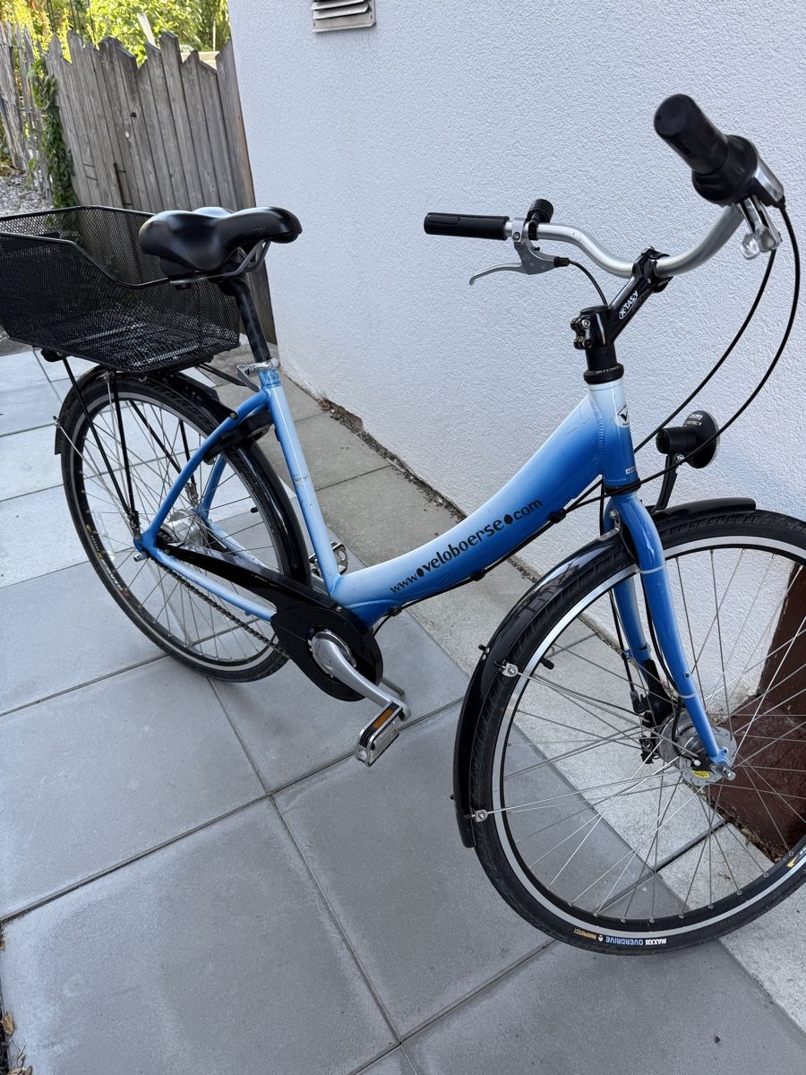 Velos: Zürivelo blau-weiss mit Korb – Gebraucht aus Dielsdorf von bambus1