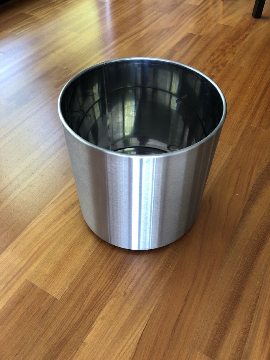 Interio Pots de fleurs: Übertopf – D'occasion à Niederneunforn par Maralisa