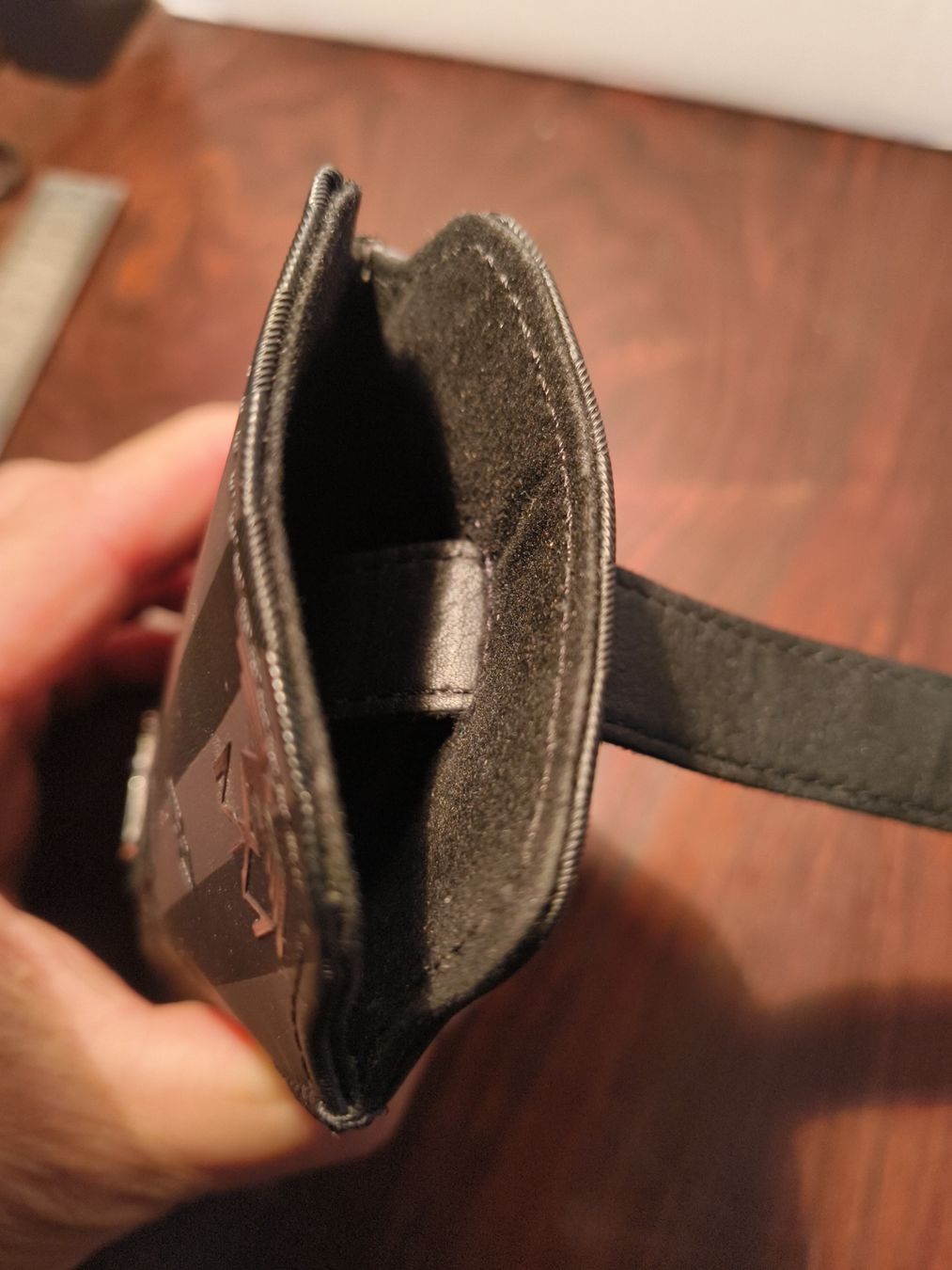 Maison Mollerus Sacs: Maison Mollerus Smartphone Hülle schwarz  – D'occasion à stettlen par VintageBern_ch 7