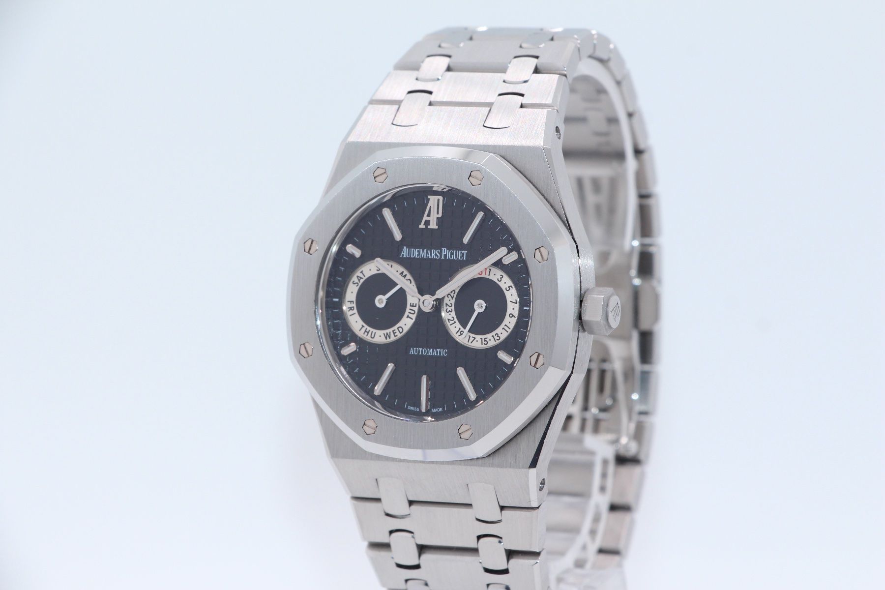 Audemars Piguet Orologi: Audemars Piguet Royal Oak Day-Date Ref. 26330ST, Full-Set – Usato da Zug venduto da eMDi_Collection