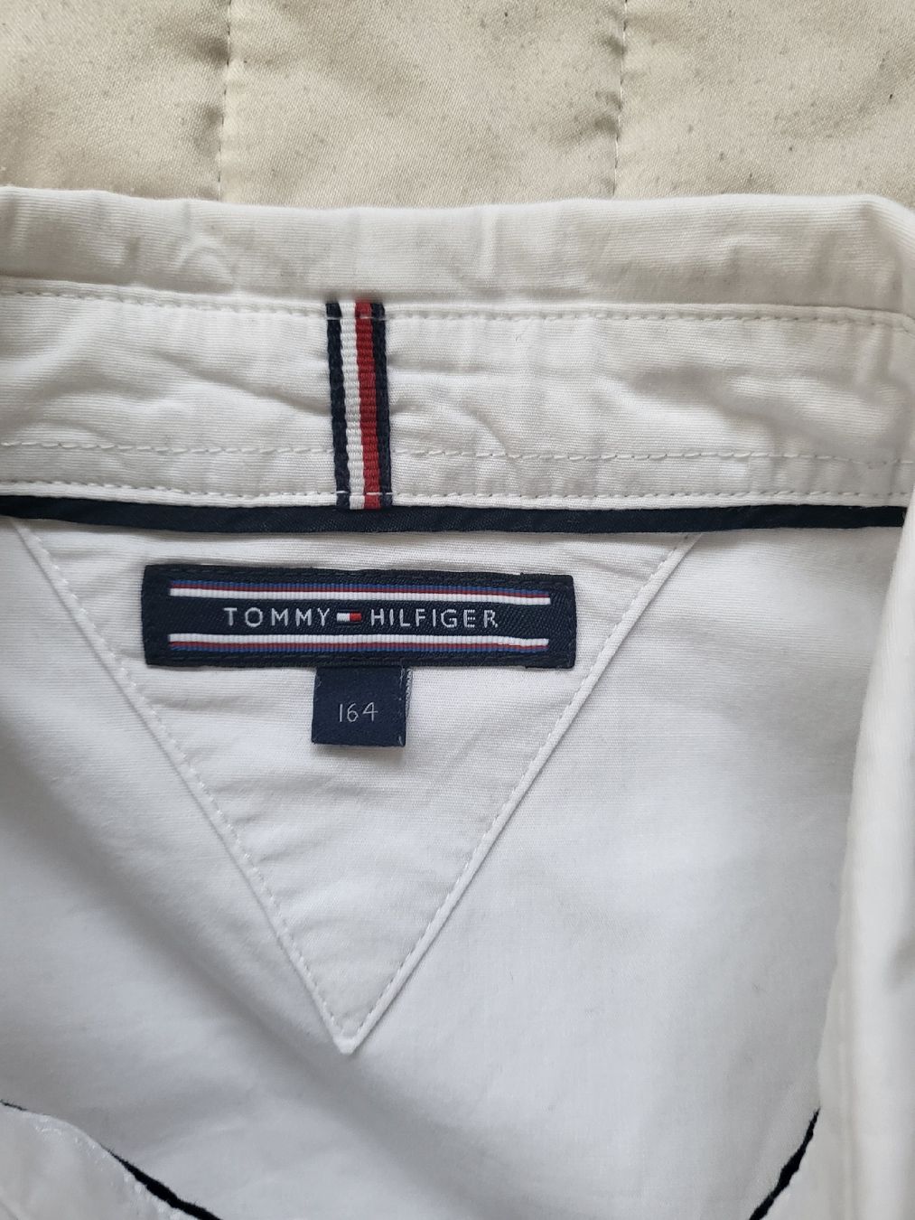 Tommy Hilfiger Camicie, T-shirt & Polo: 2 Tommy Hilfiger Shirts Bundle, Both Size 164, – Usato da Sarmenstorf venduto da zuz_q5kq 2