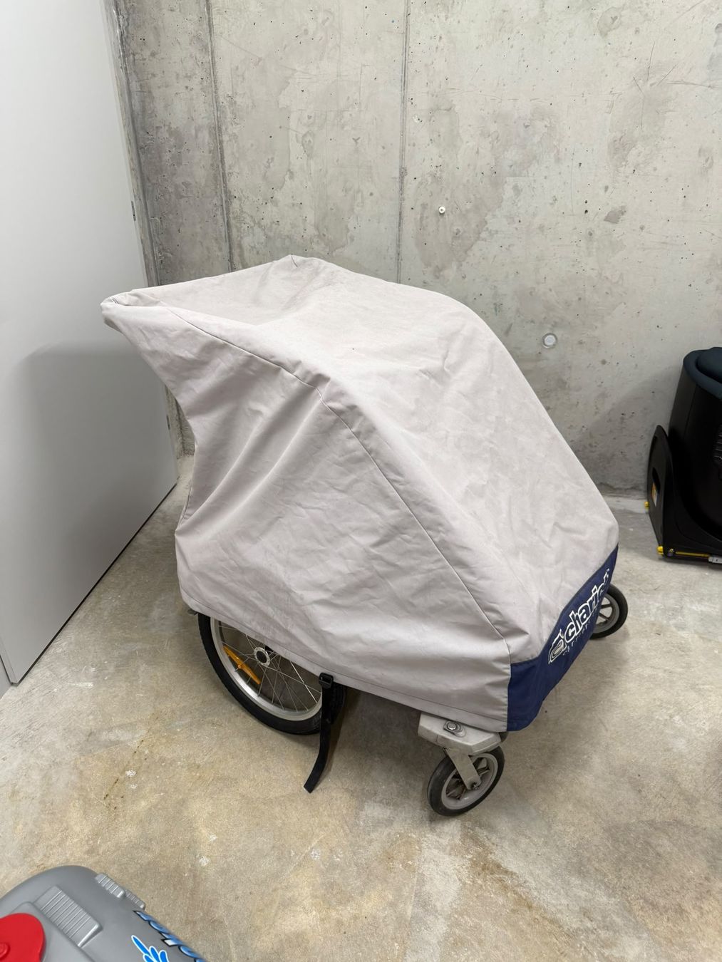 Anhänger: Veloanhänger  – Gebraucht aus Rümlang von mic_pb6d