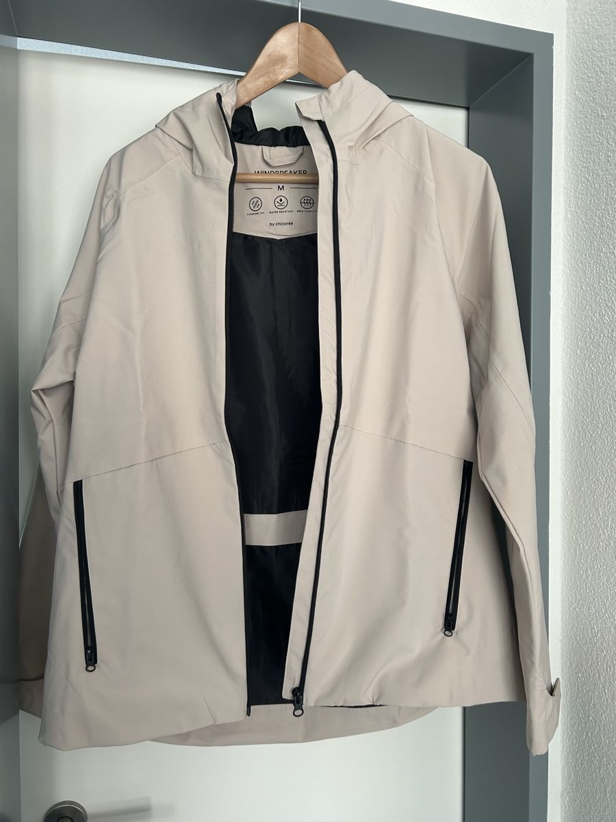 Giacche: Neuer Windbreaker von Chicoree, Grösse M, hellbeige, NEU – Nuovo e nell'imballaggio originale da Erlinsbach SO venduto da hallon480
