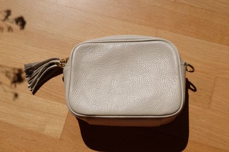 Tasche Leder beige mit Trägern, guter Zustand