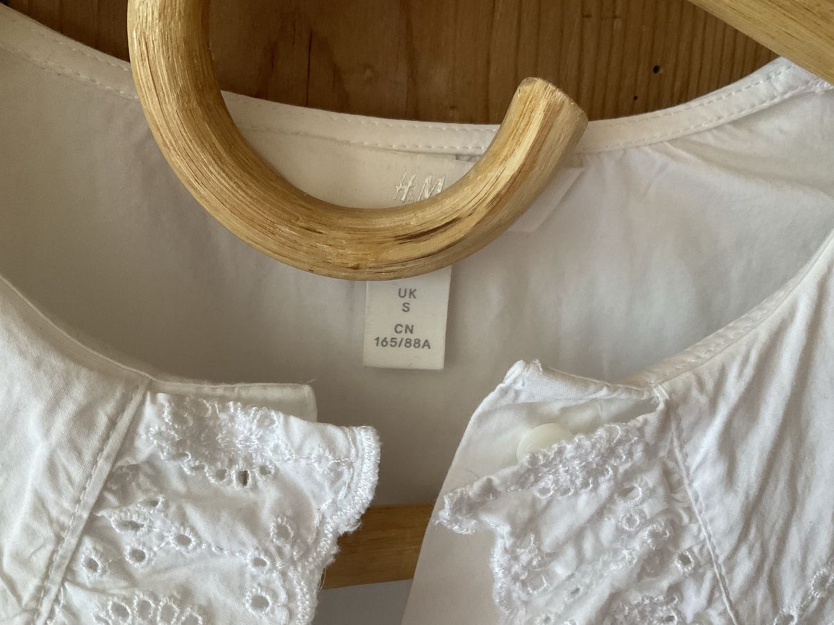 H&M Camicette: Bluse H&M weiss mit besticktem Kragen – Usato da Sagogn venduto da barosella 2