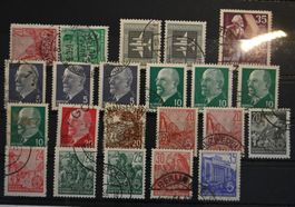 DDR Briefmarken Lot – ca. 30 Stück – Ulbricht / Architektur